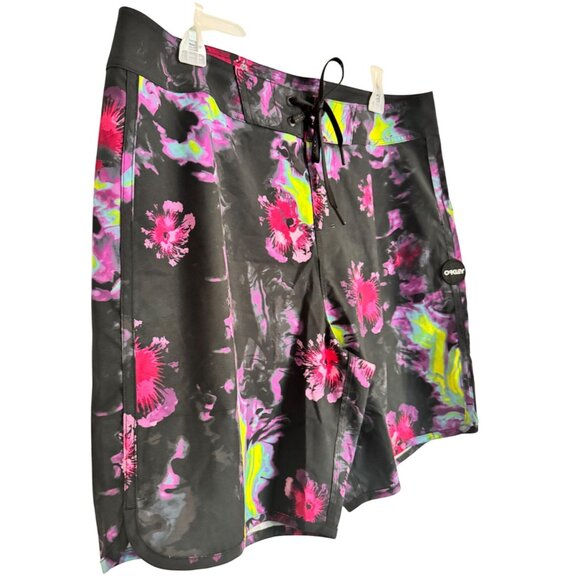 Oakley Hydrolix Performance Fit Floral Splash 19" Boardshort Size 32 NWT $55 Poc - Picture 5 of 6